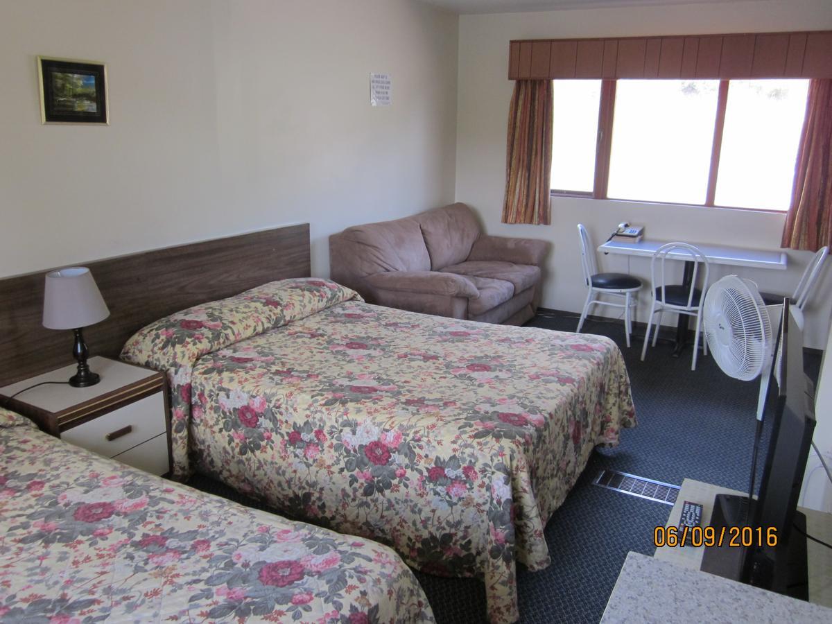 Valleyview Motel Уильямс-Лейк Экстерьер фото